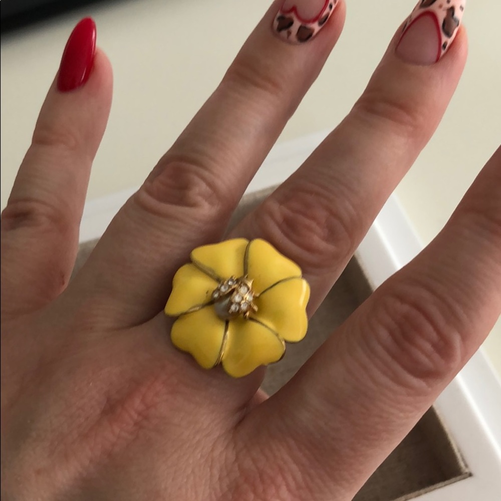 Stella & Dot Yellow Enamel Flower Ring